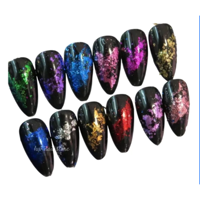 Confeti Flake Nail Art